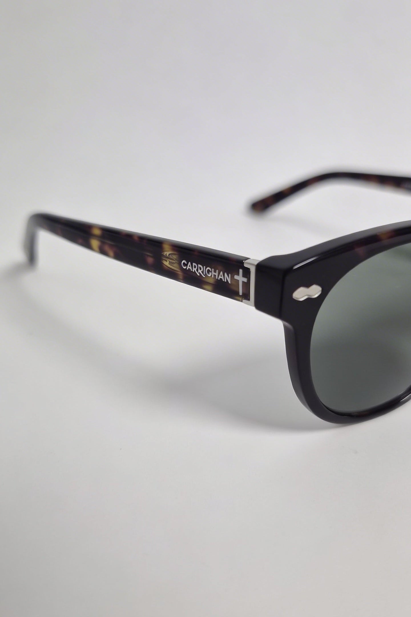 DROP 002 / BE THE LIGHT