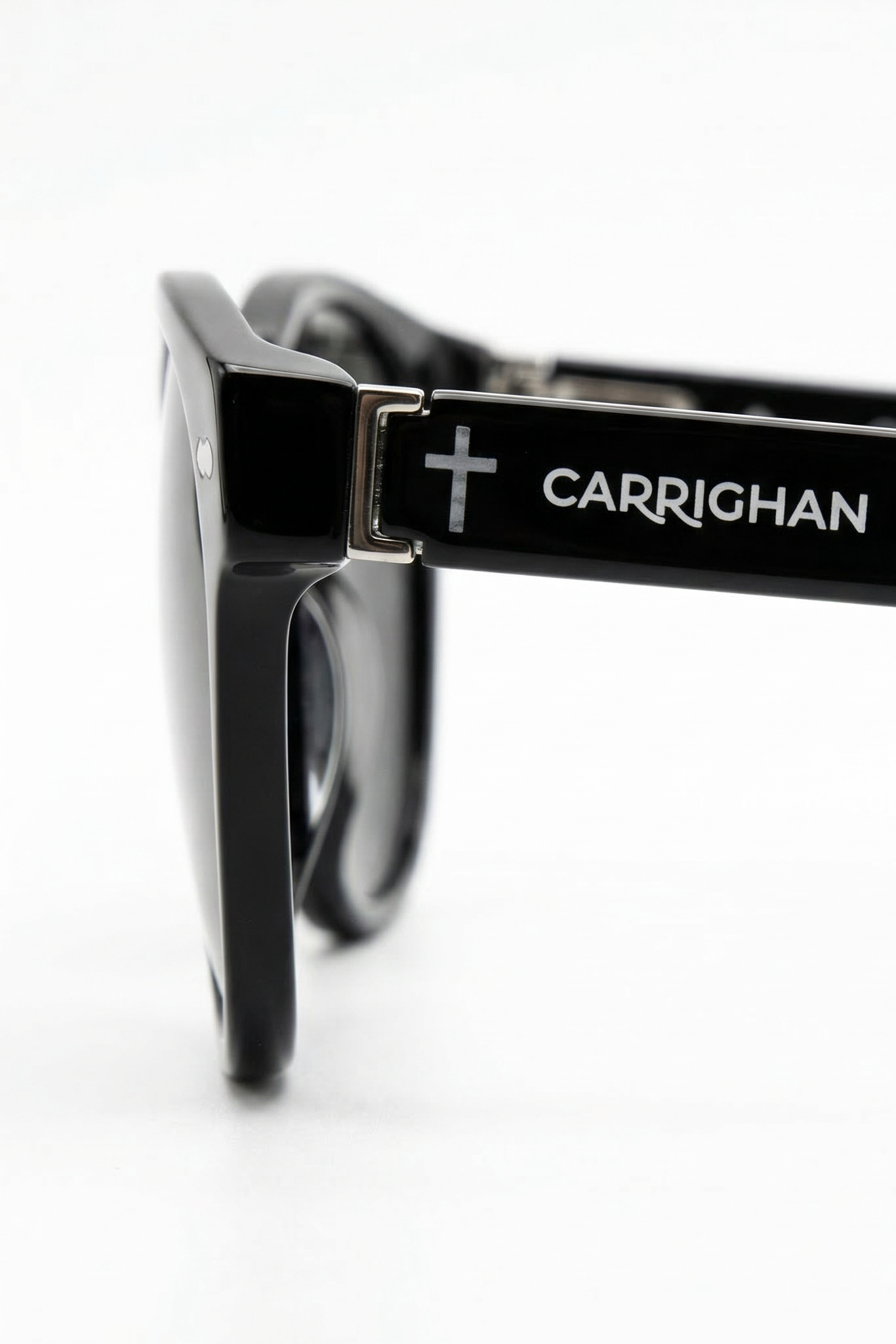 DROP 002 / BE THE LIGHT